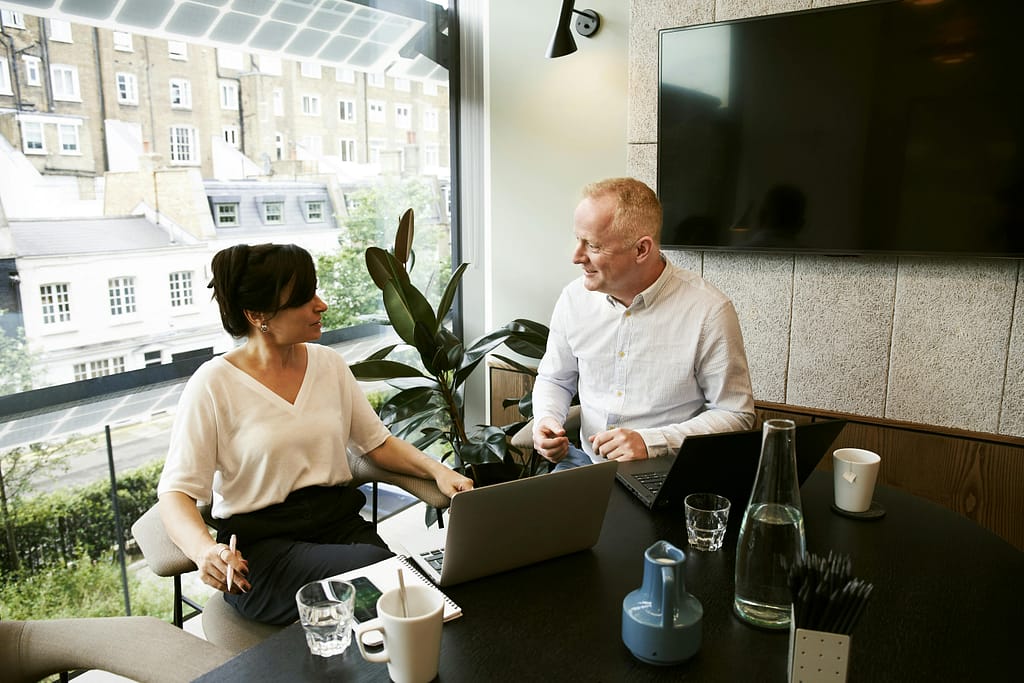 Employee benefits brokers help organizations improve wellness strategies through collaborative planning, communication, and employee support.