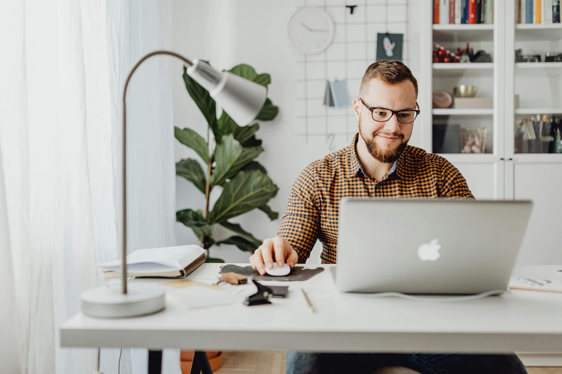 AI in Corporate Wellness: 15 Ways AI is Revolutionizing Wellness